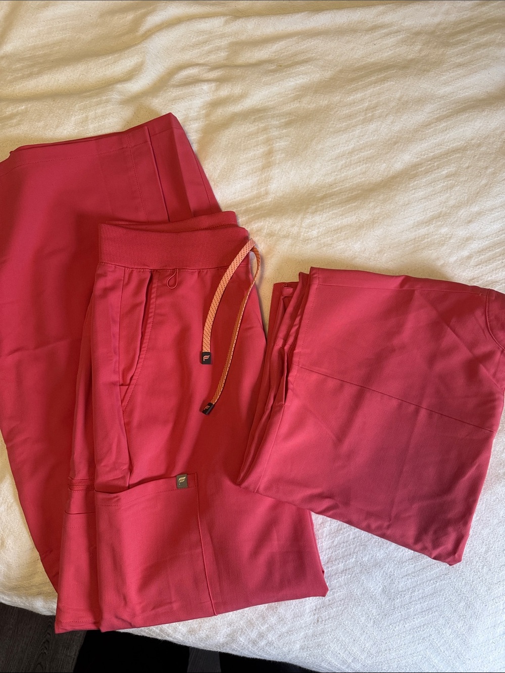 Fabletics Hibiscus Wide Leg Scrub Set